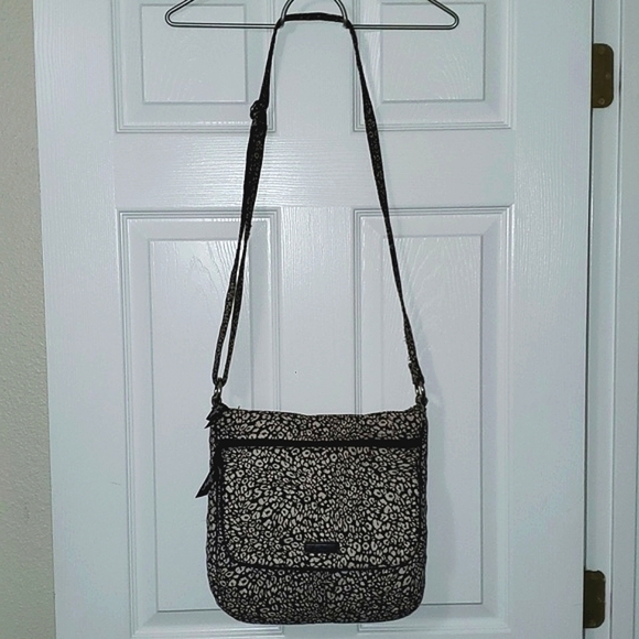 Vera Bradley Double Zip Mailbag Crossbody Retired Print Camo Cat - Picture 16 of 16